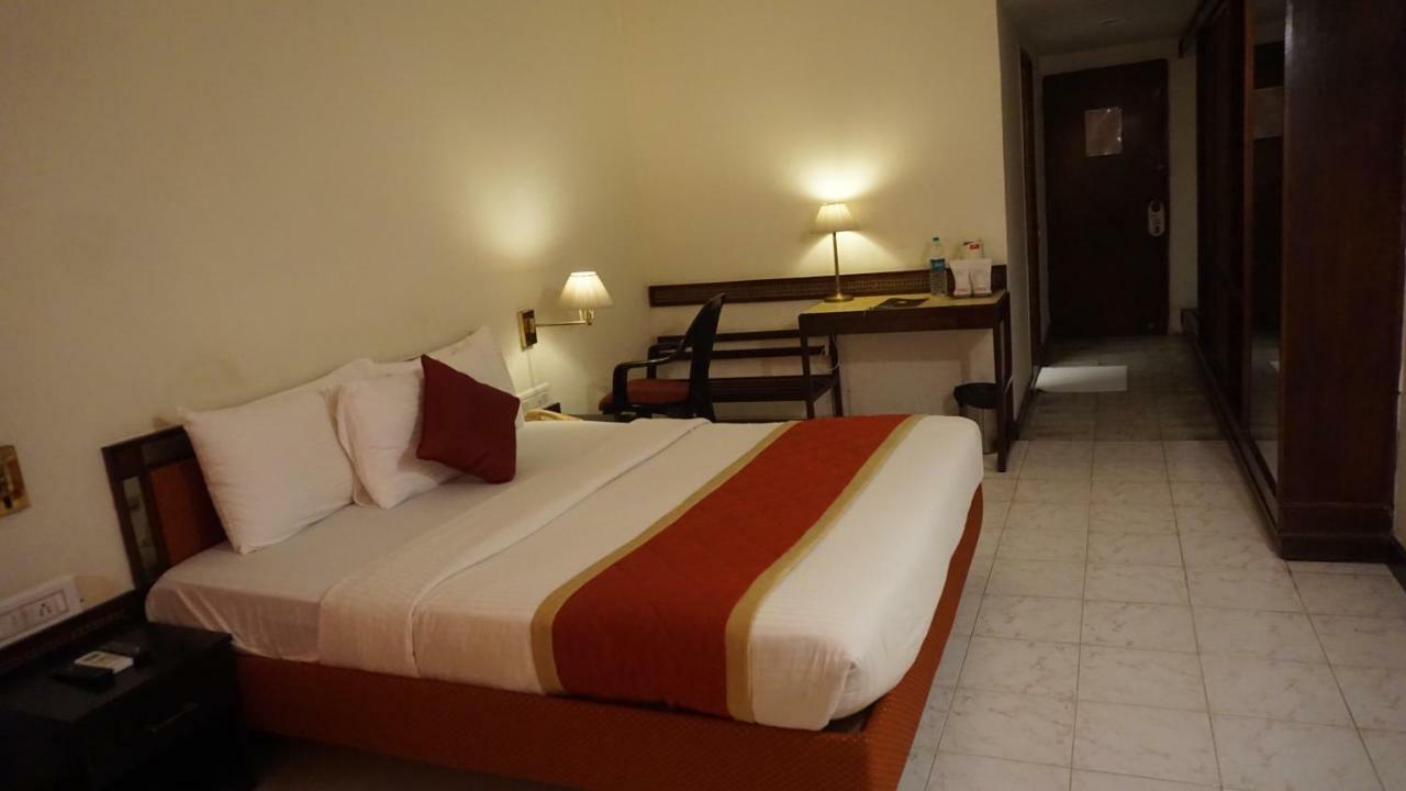 Poonja International Hotel 3*