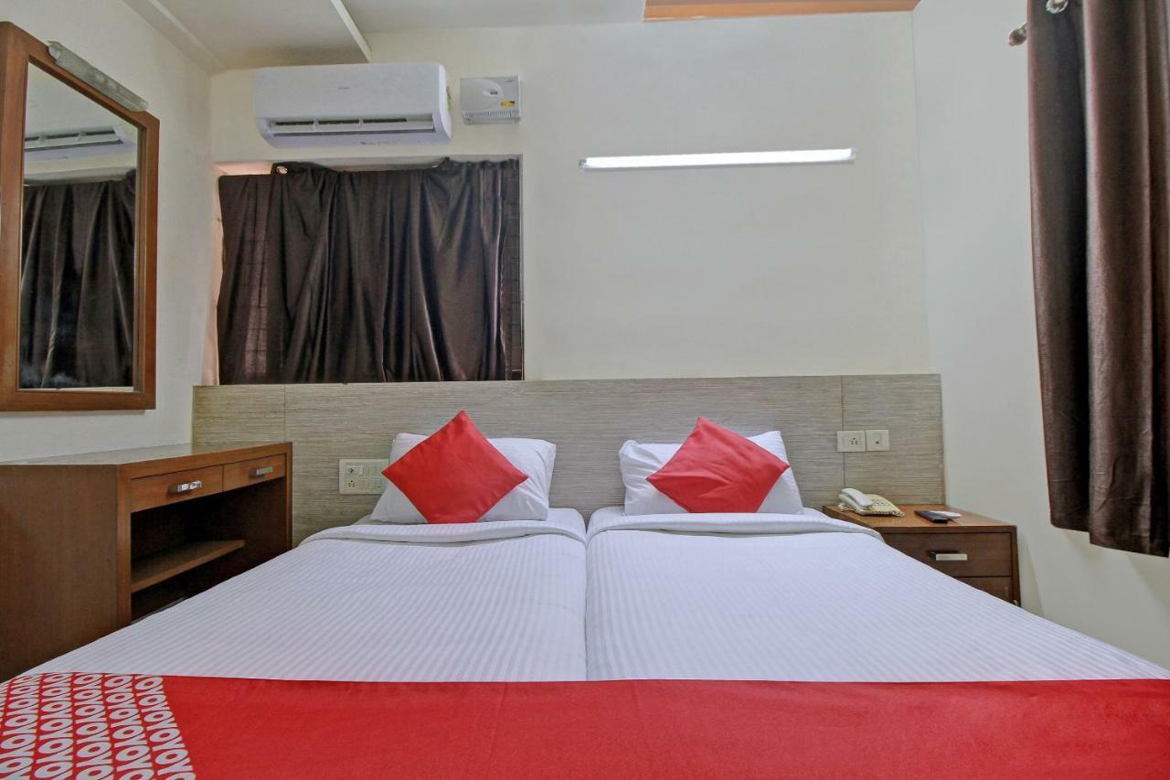 Oyo 16662 Taj Residency