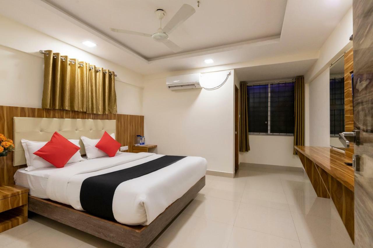 Hotel Capital O 49120 Ak International