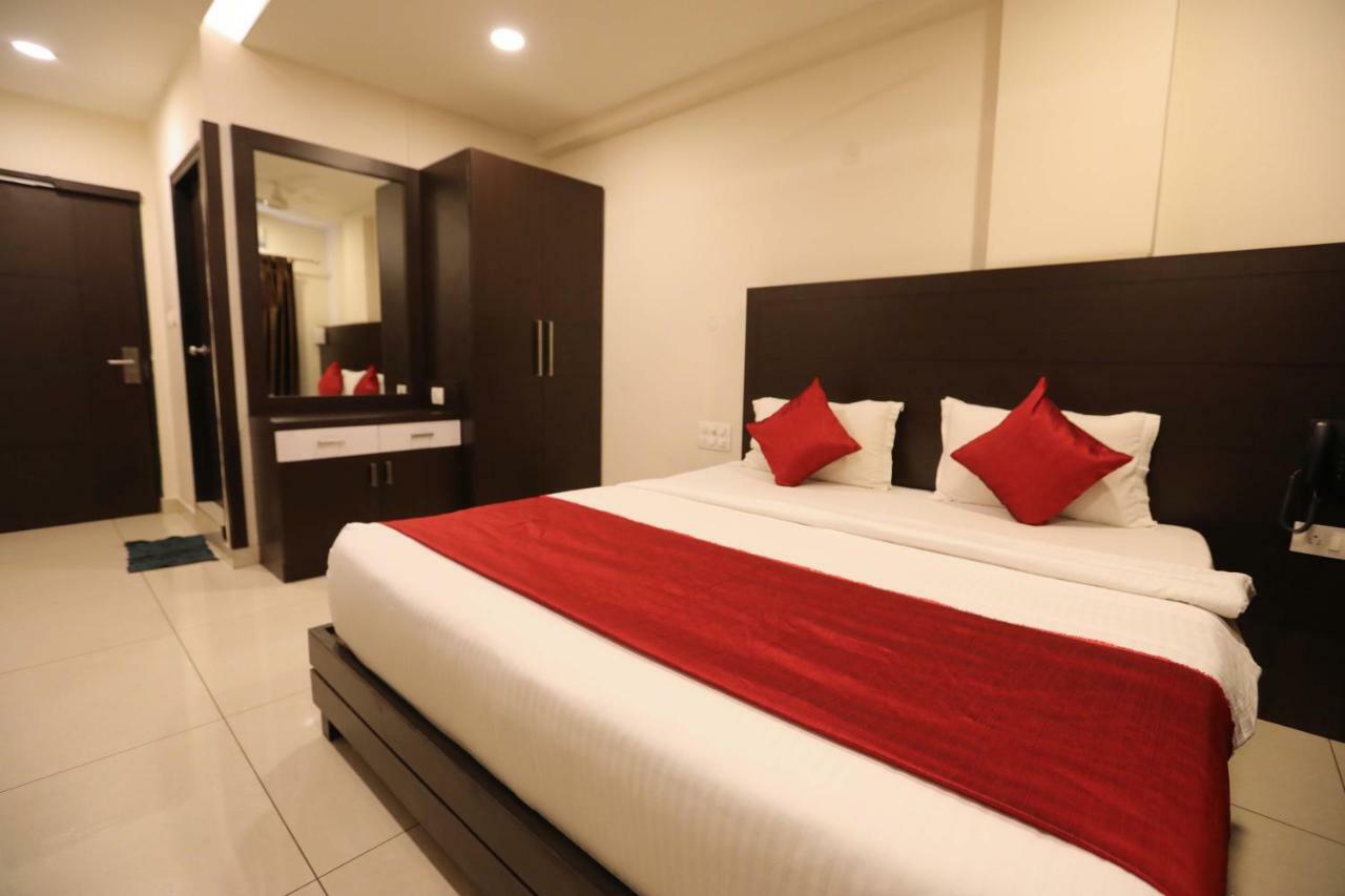 Hotel Traders - Kankanady,