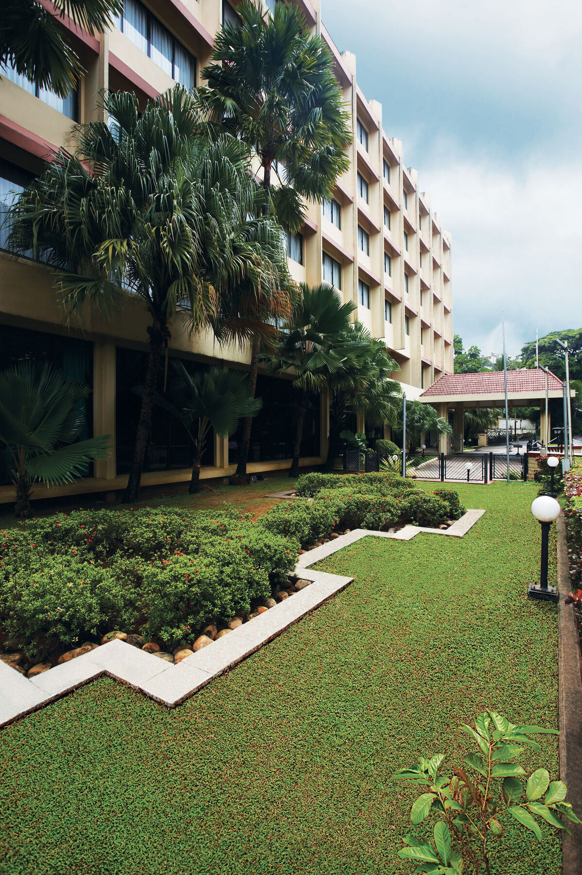 Vivanta Oldport Road - Formerly Known As Taj Manjarun Hotel Mangalore