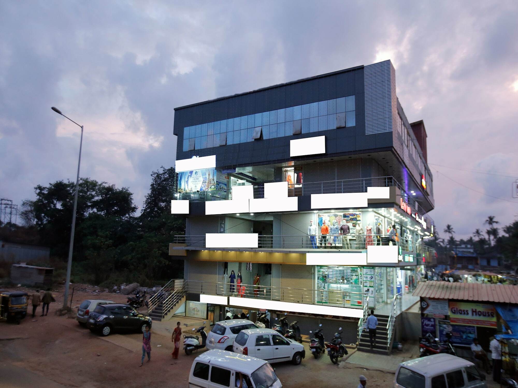 Oyo 12974 Ak International Hotel