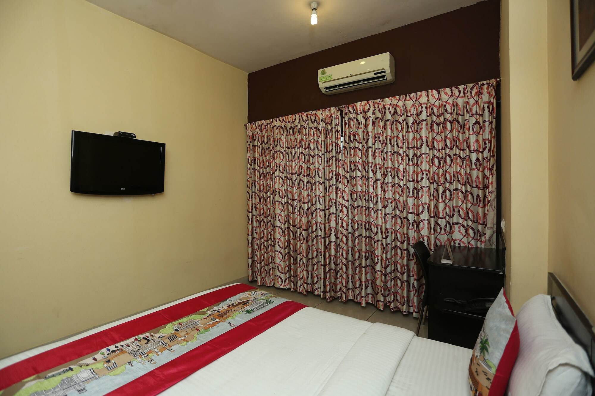 Oyo 9219 Veenu International Mangalore
