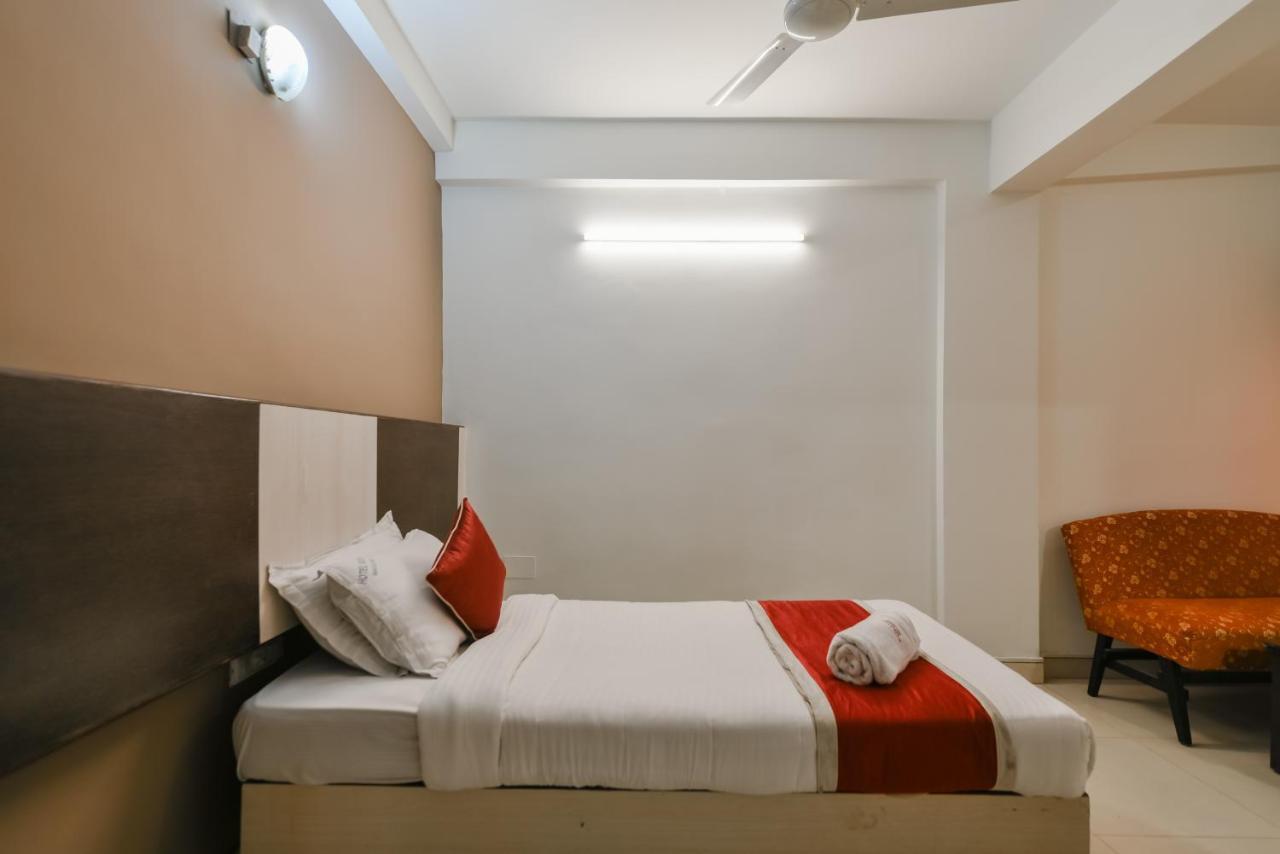Hotel Roopa 3*