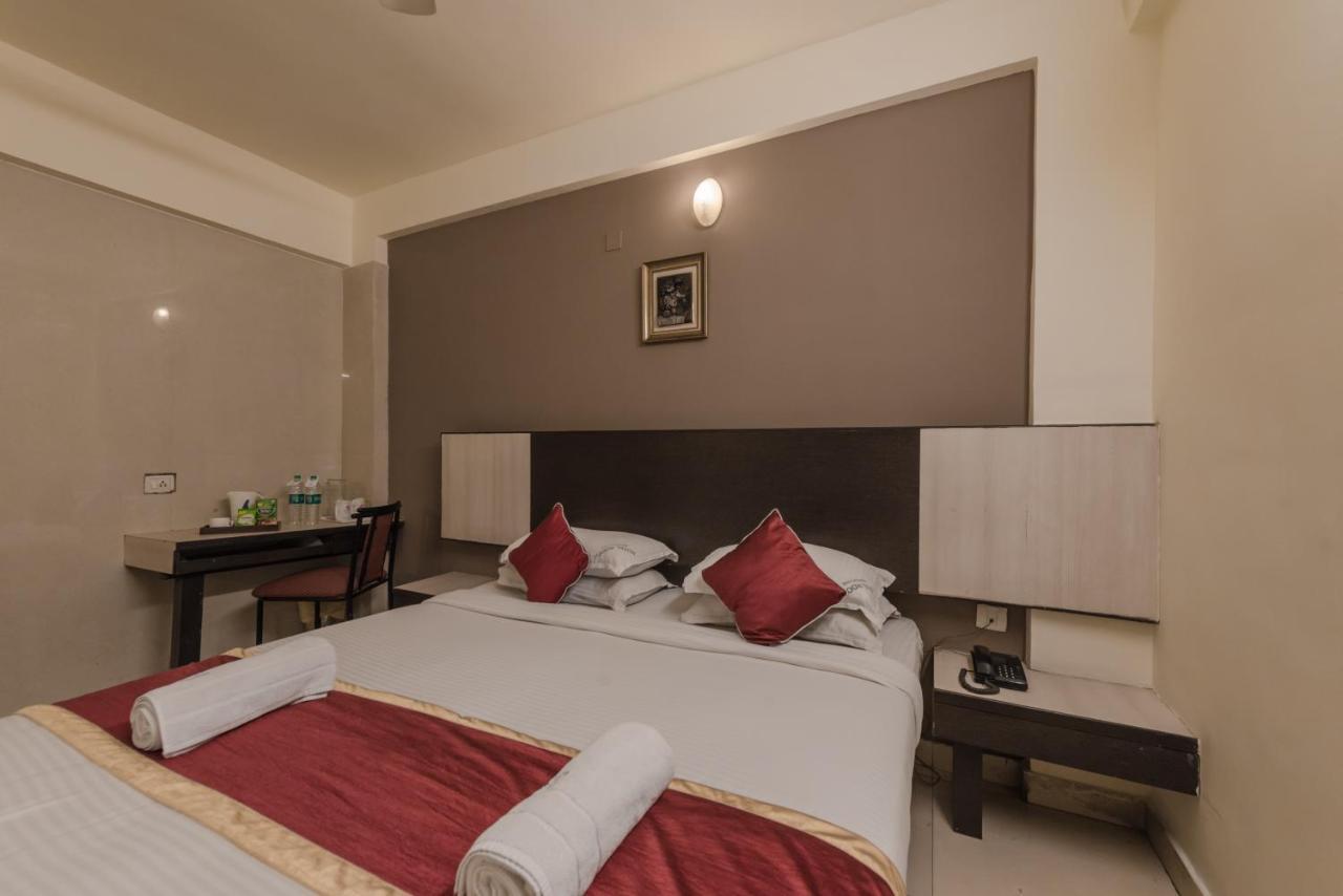 Roopa Hotel Mangalore