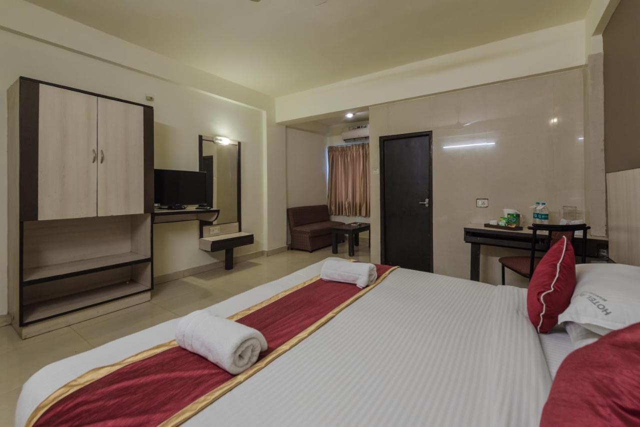 Roopa 3* Mangalore
