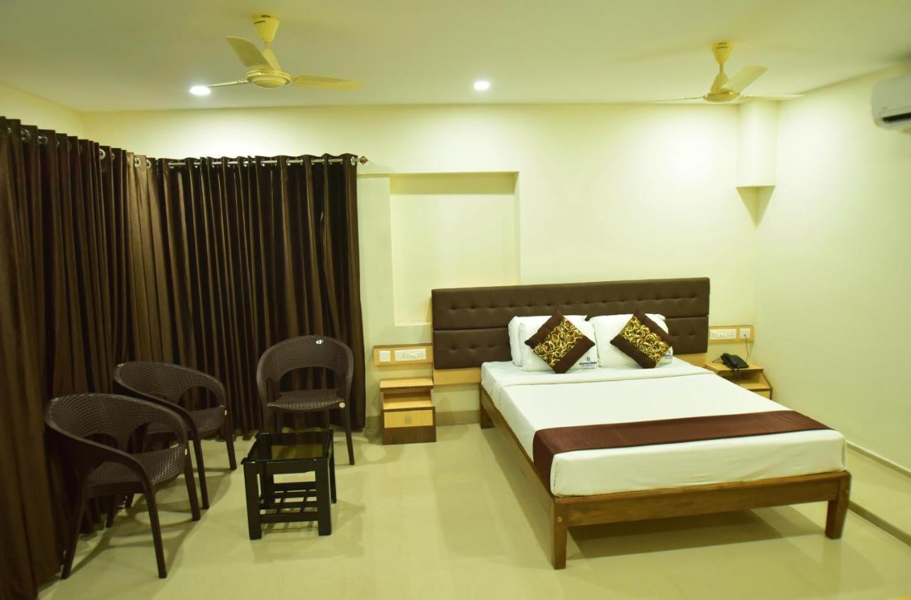 Hotel Bhumi Residency 3*