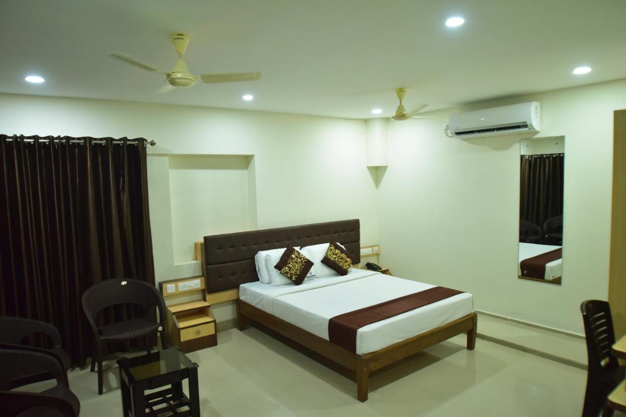 Bhumi Residency Hotel 3*