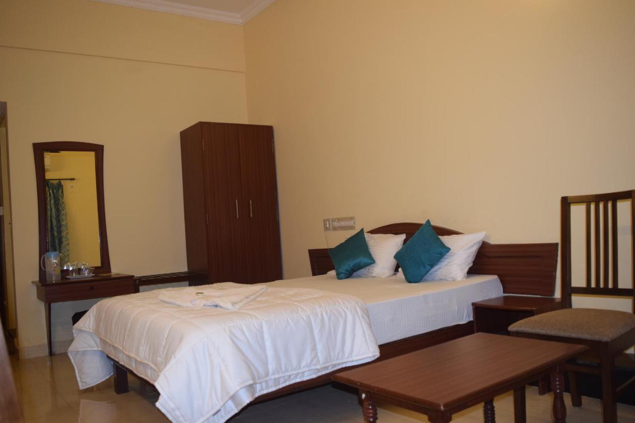 Kudla Rasa Prakash Hotel