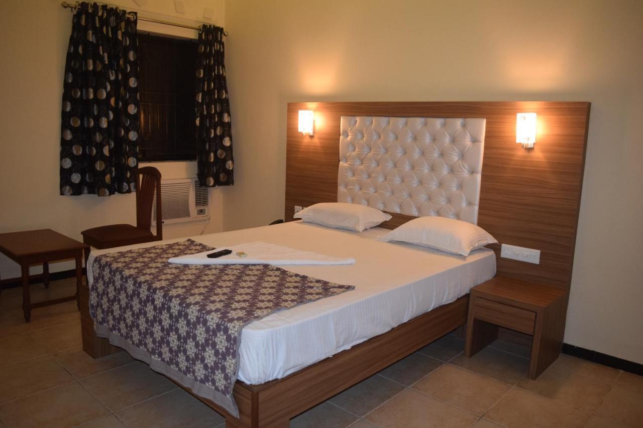 Kudla Rasa Prakash Hotel